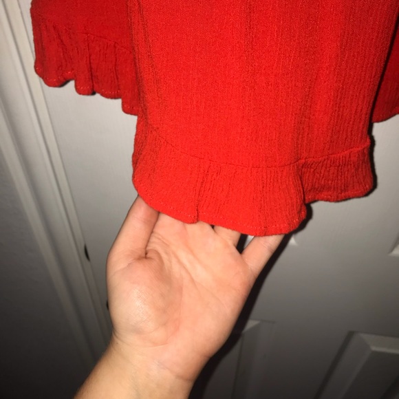 Red tank - Picture 3 of 4